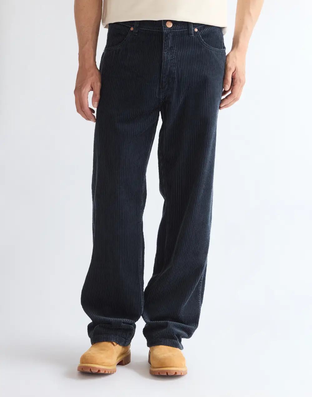 ג׳ינס בגזרת Loose Straight