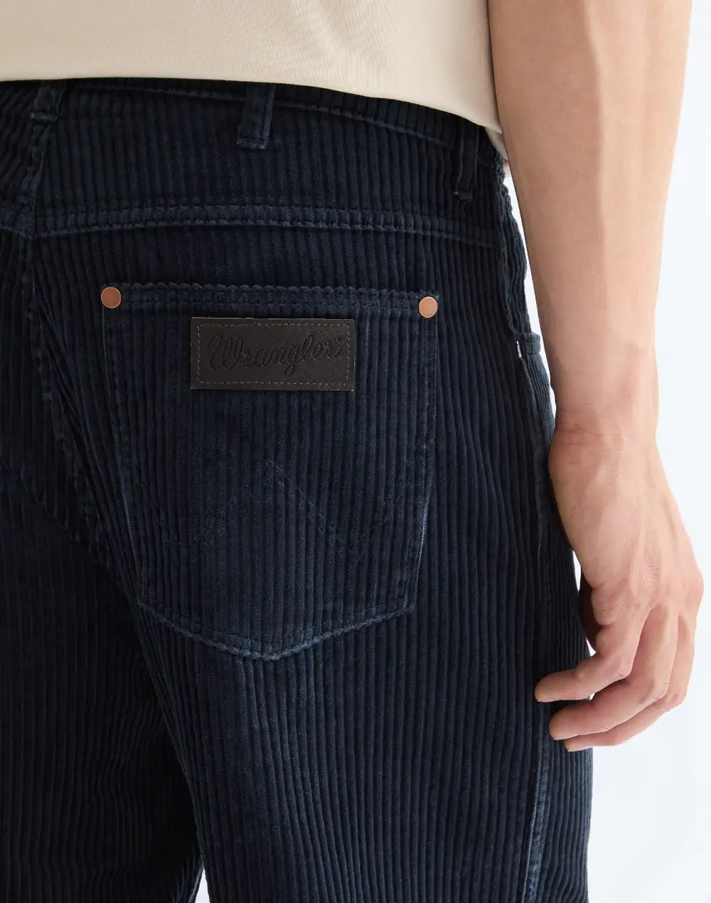 ג׳ינס בגזרת Loose Straight – תמונה 5