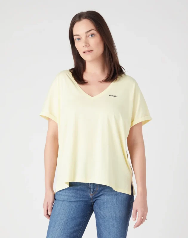 חולצה קצרה עם מפתח V