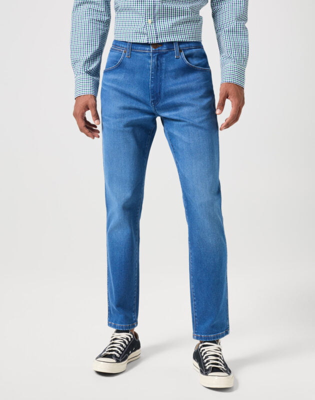 ג’ינס LARSTON בגזרת SLIM TAPERED