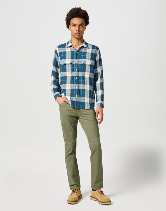 ג’ינס LARSTON בגזרת SLIM TAPERED