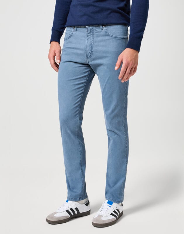 ג’ינס LARSTON בגזרת SLIM TAPERED