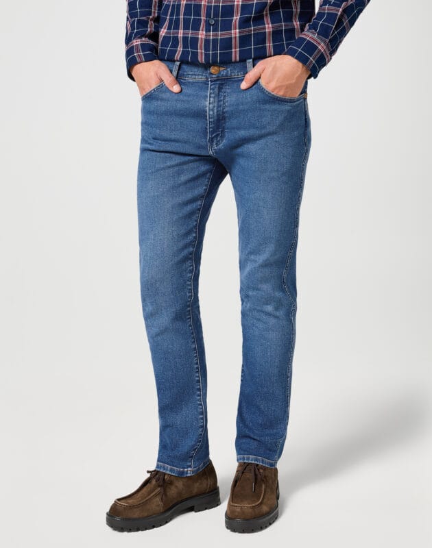 ג’ינס LARSTON בגזרת SLIM TAPERED