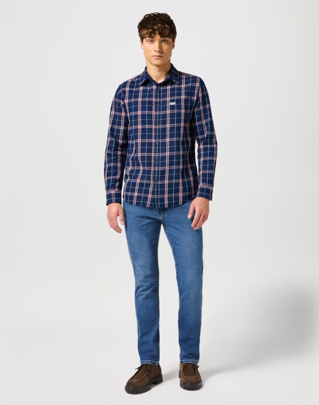ג’ינס LARSTON בגזרת SLIM TAPERED