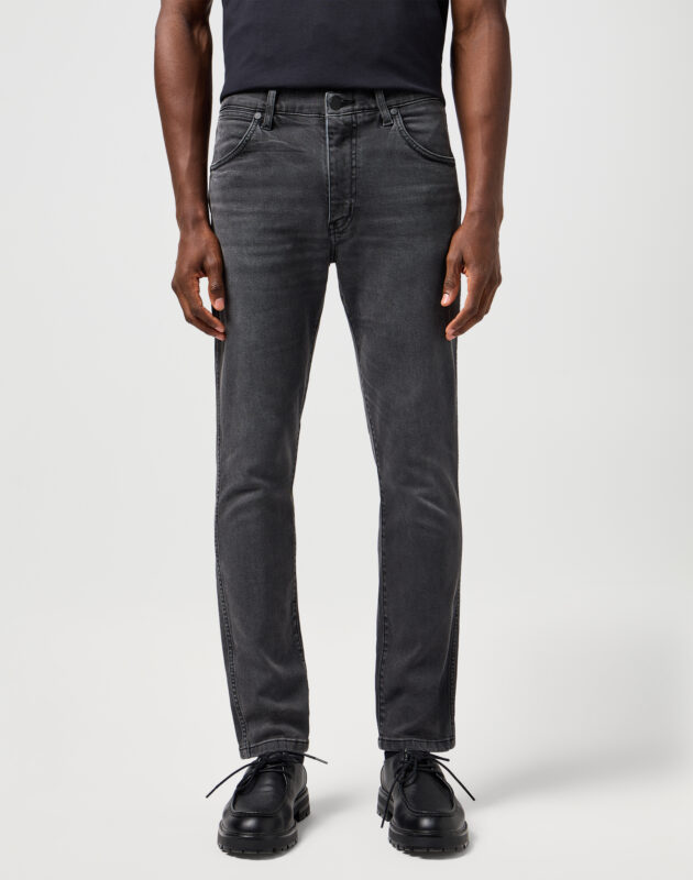 ג’ינס Larston בגזרת Slim Tapered