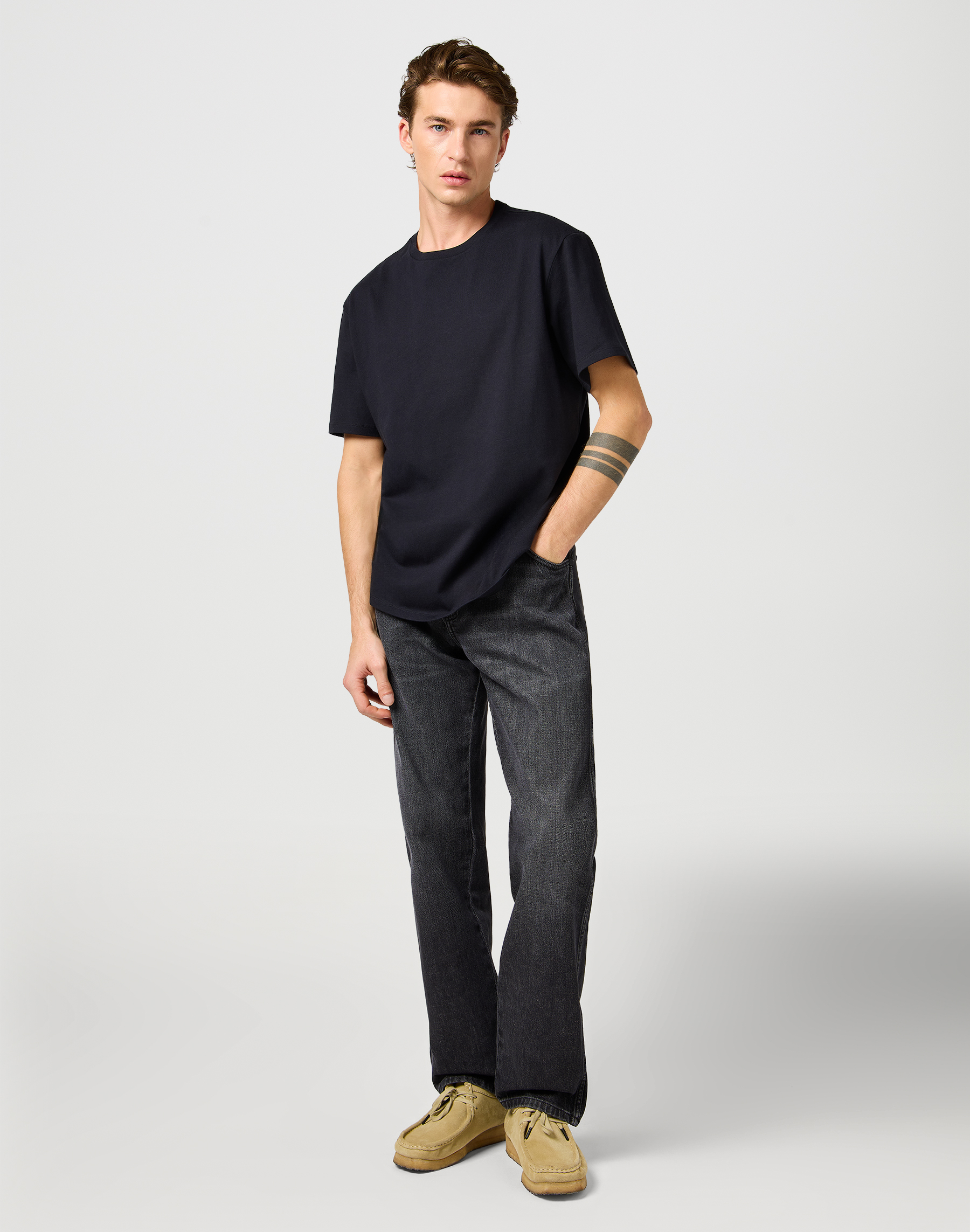 חולצת טי שירט קצרה – תמונה 3