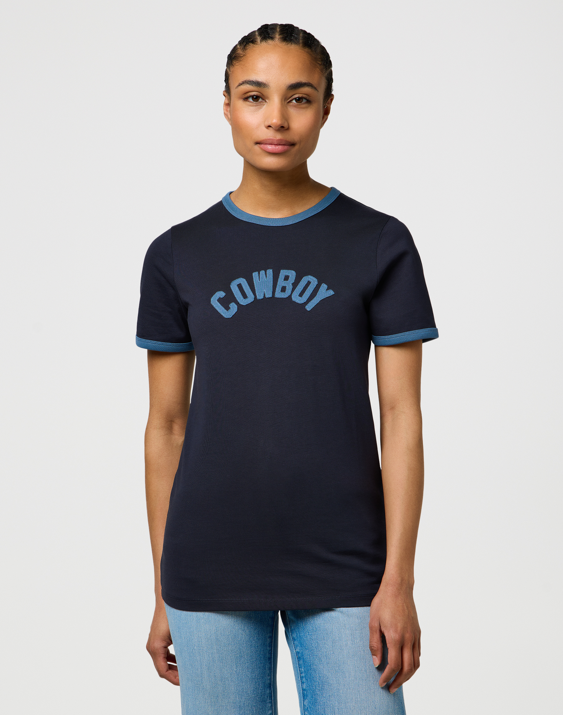 חולצת טי שירט קצרה