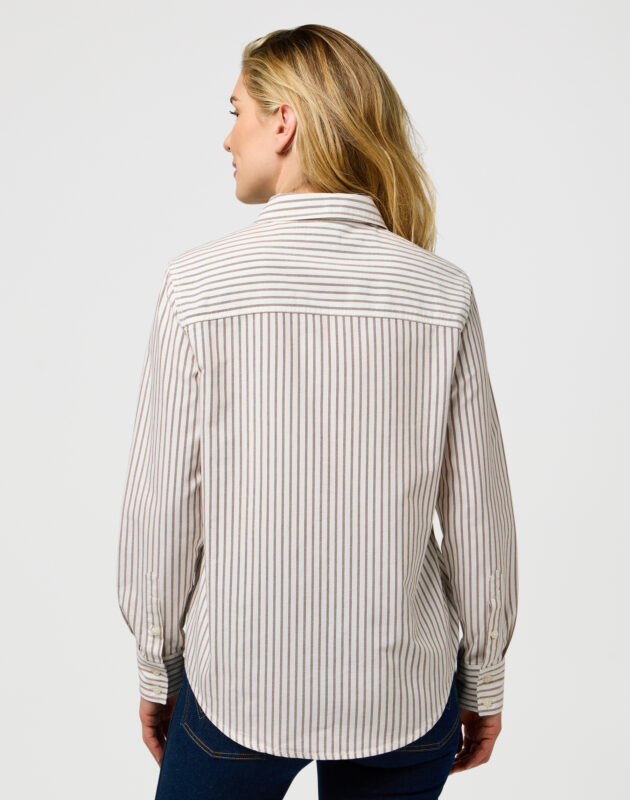 חולצת פסים מכופתרת בגזרה קלאסית