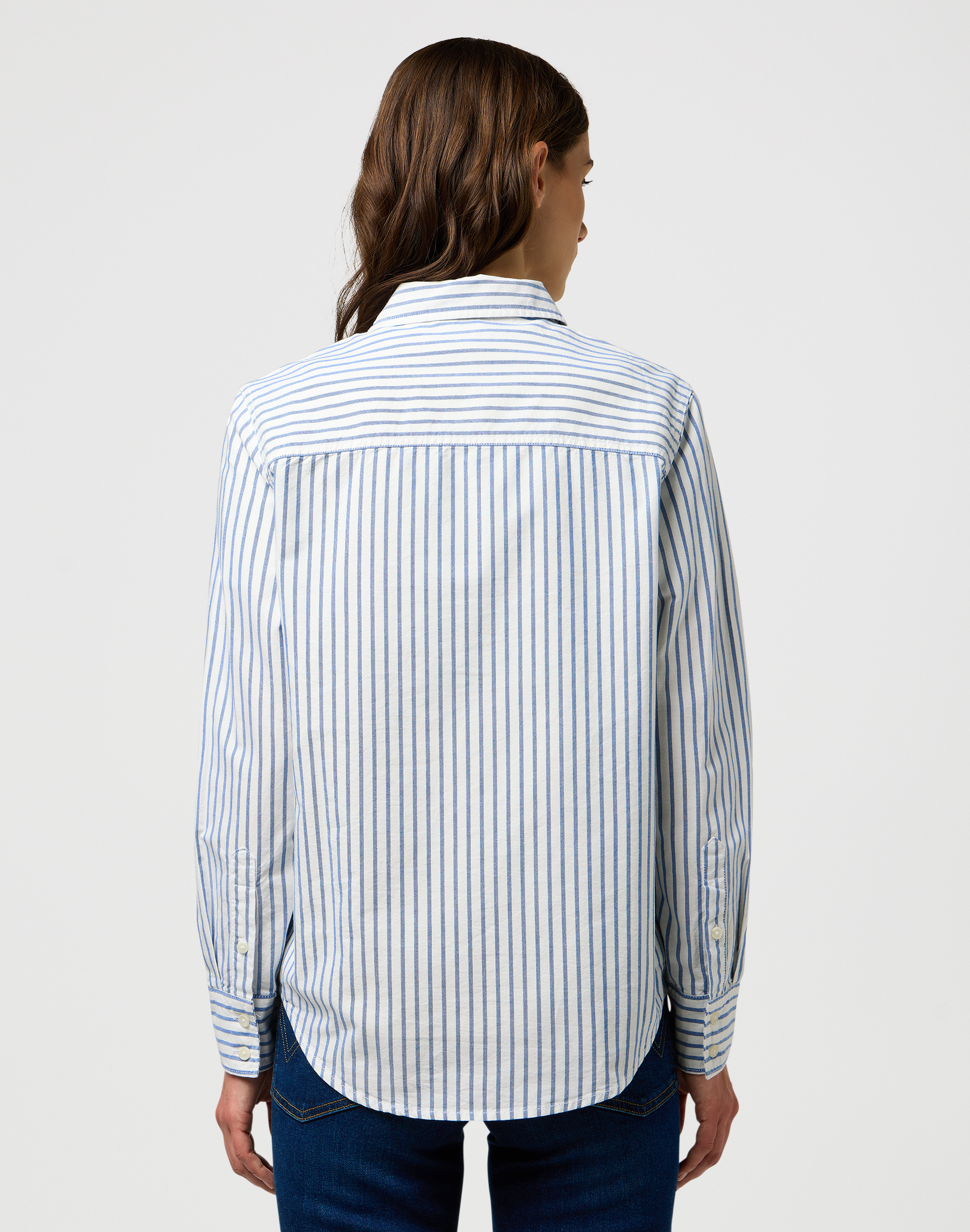 חולצת פסים מכופתרת בגזרה קלאסית – תמונה 2