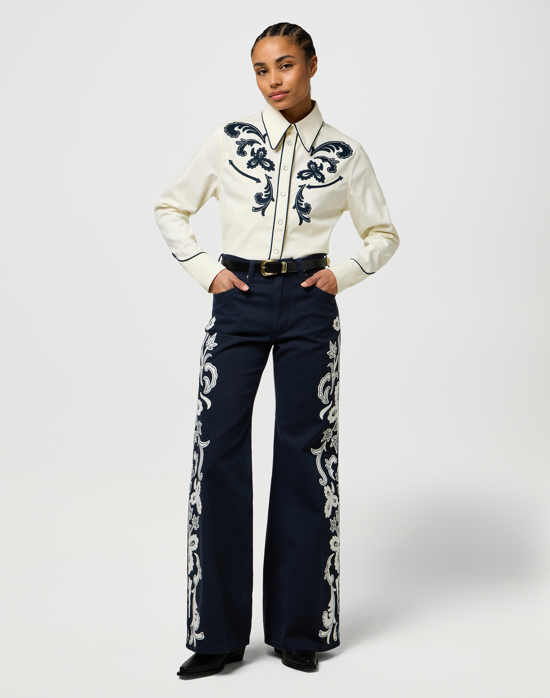 חולצת בוקרים עם טוויסט מעוצב – תמונה 5