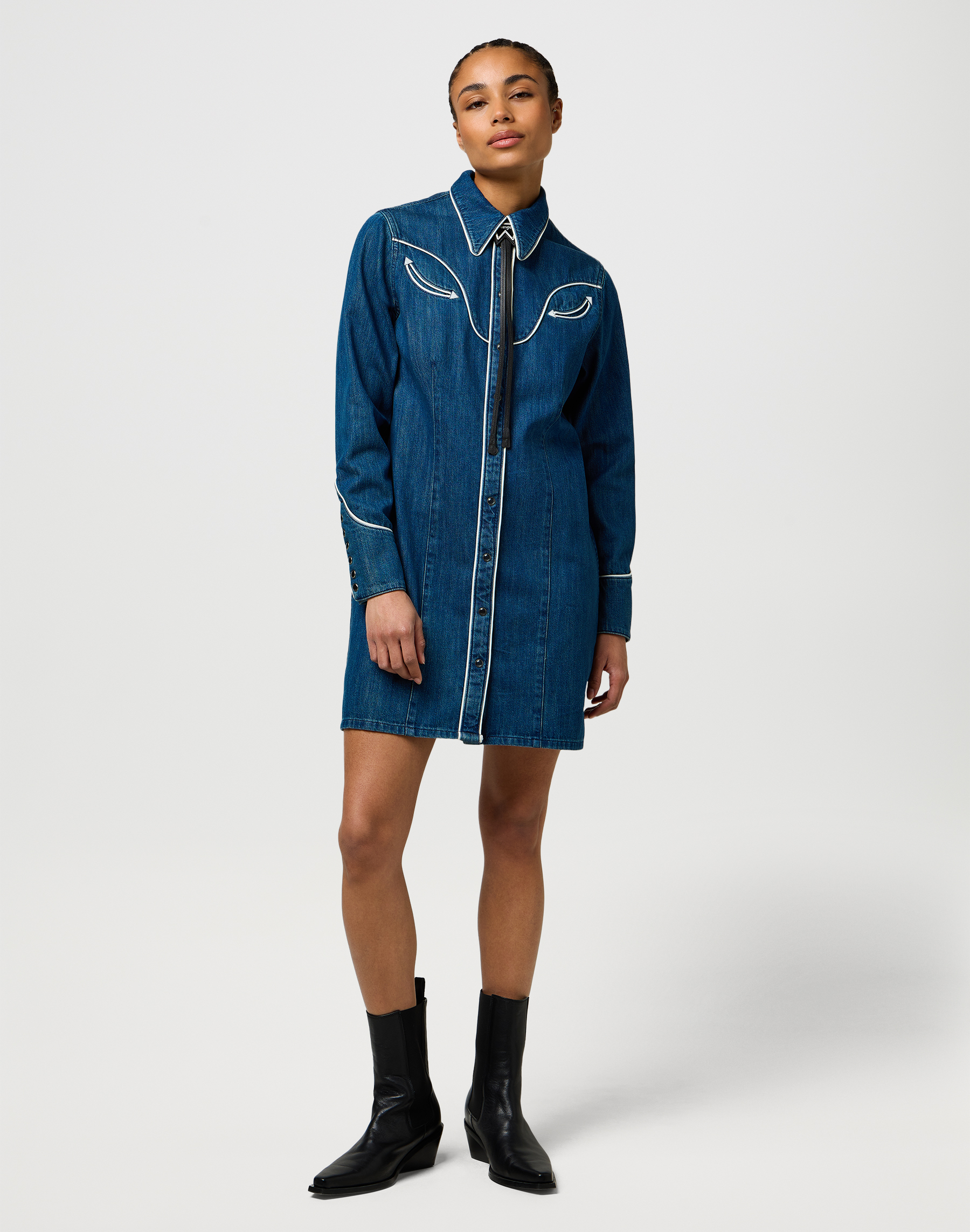 שמלת ג'ינס מכופתרת – תמונה 4