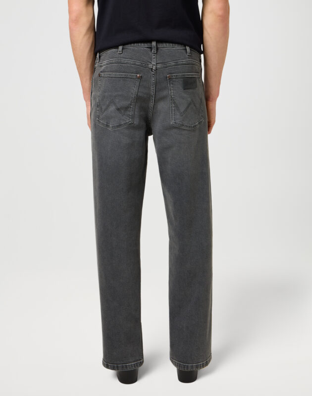 ג’ינס Loose Straight בגזרה רחבה