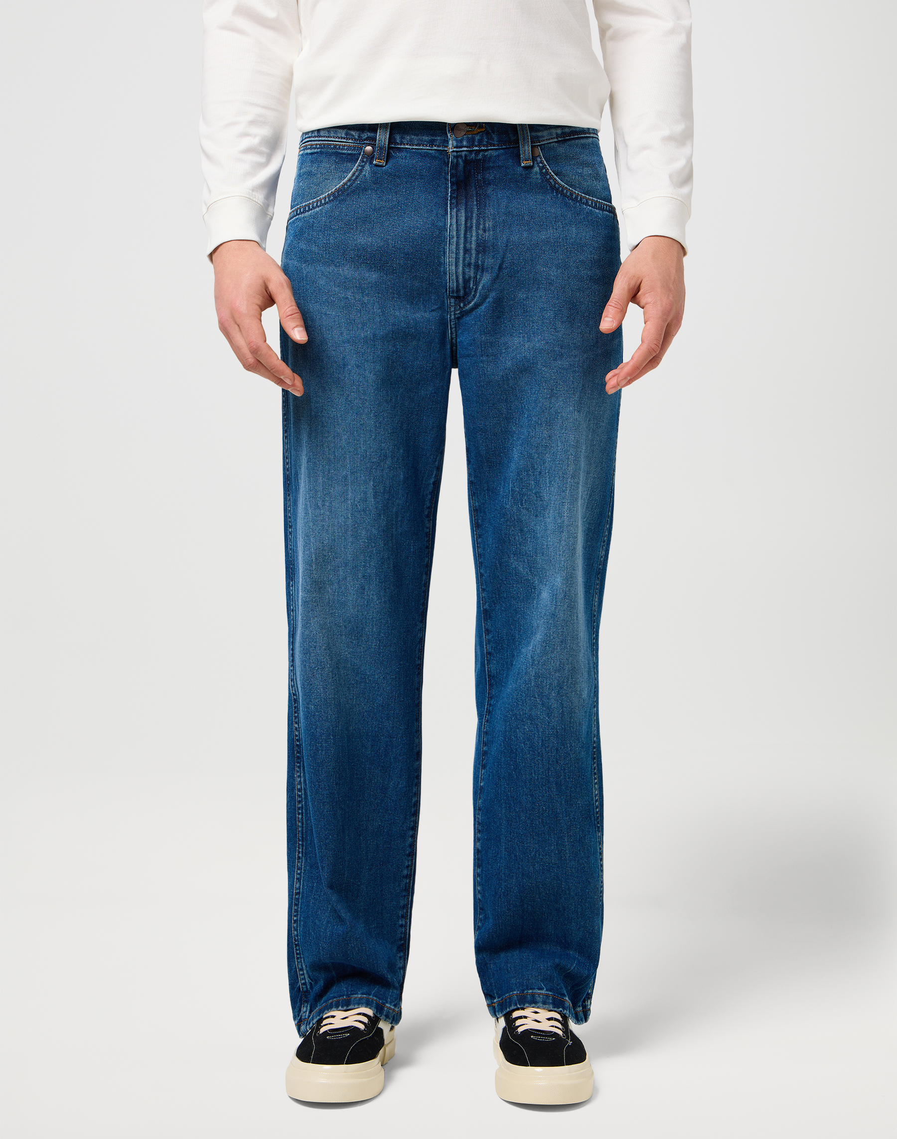 ג’ינס Loose Straight בגזרה רחבה