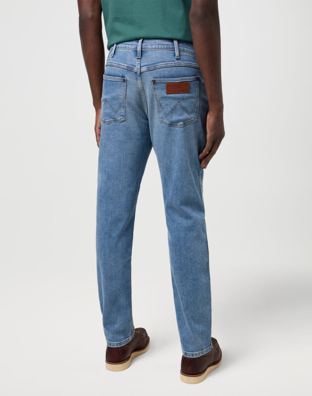 ג’ינס Larston בגזרת Slim Tapered