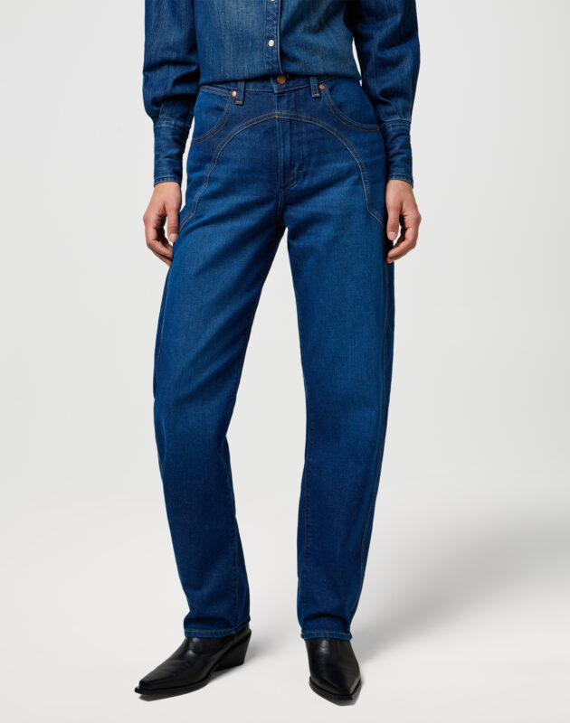 גזרת Barrel מעוצבת עם טוויסט מערבי