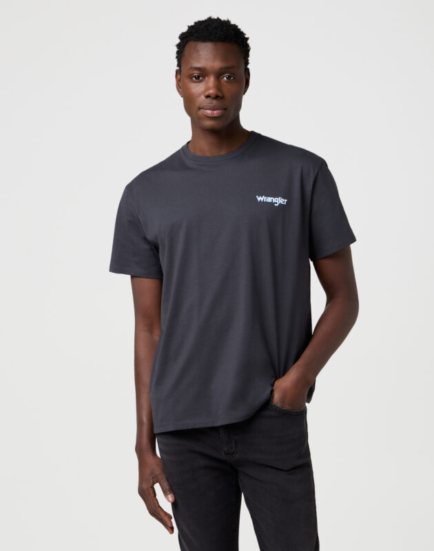 חולצת טי שירט קצרה