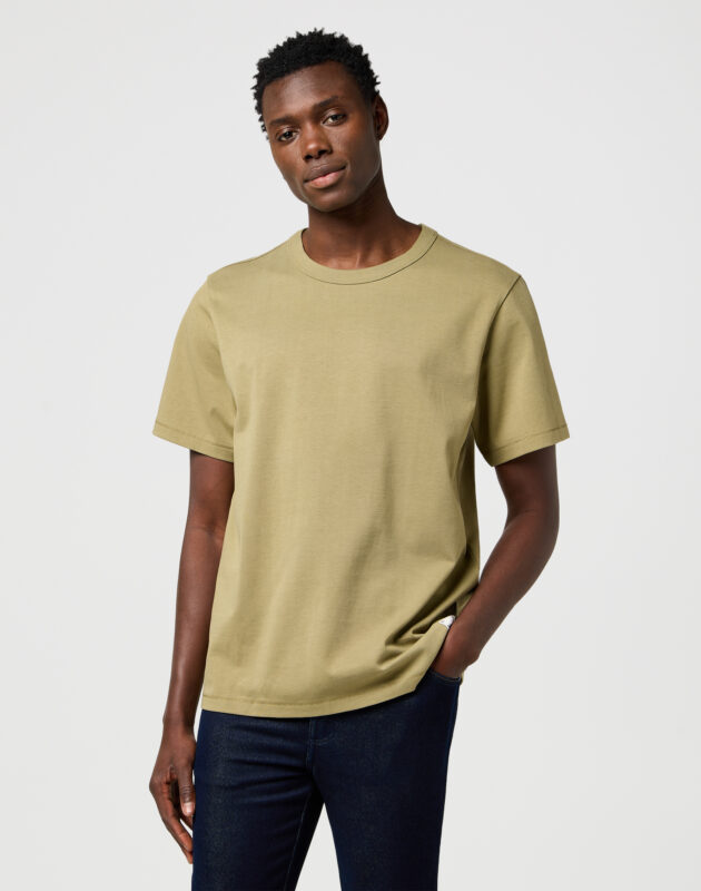 חולצת טי שירט קצרה