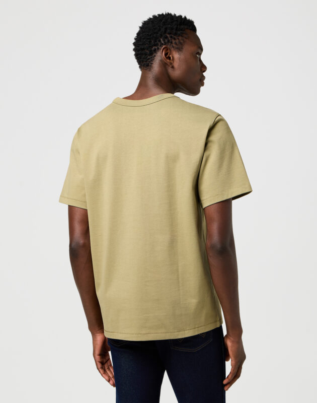 חולצת טי שירט קצרה