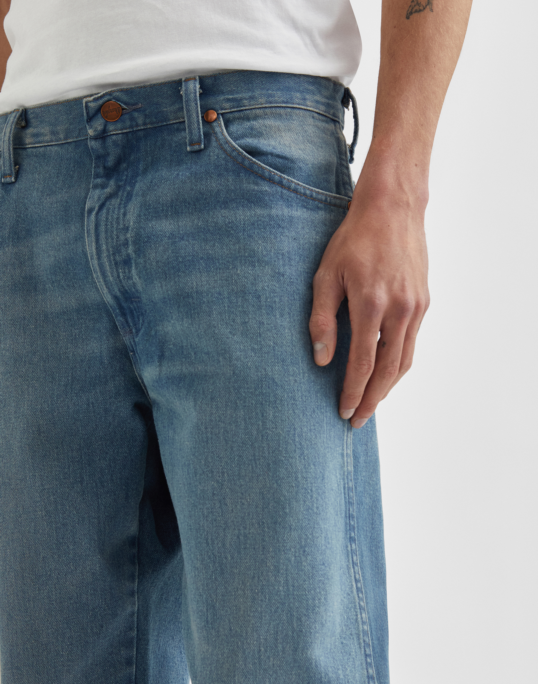 ג'ינס 13MWZ בגזרת Cowboy Cut® – תמונה 8