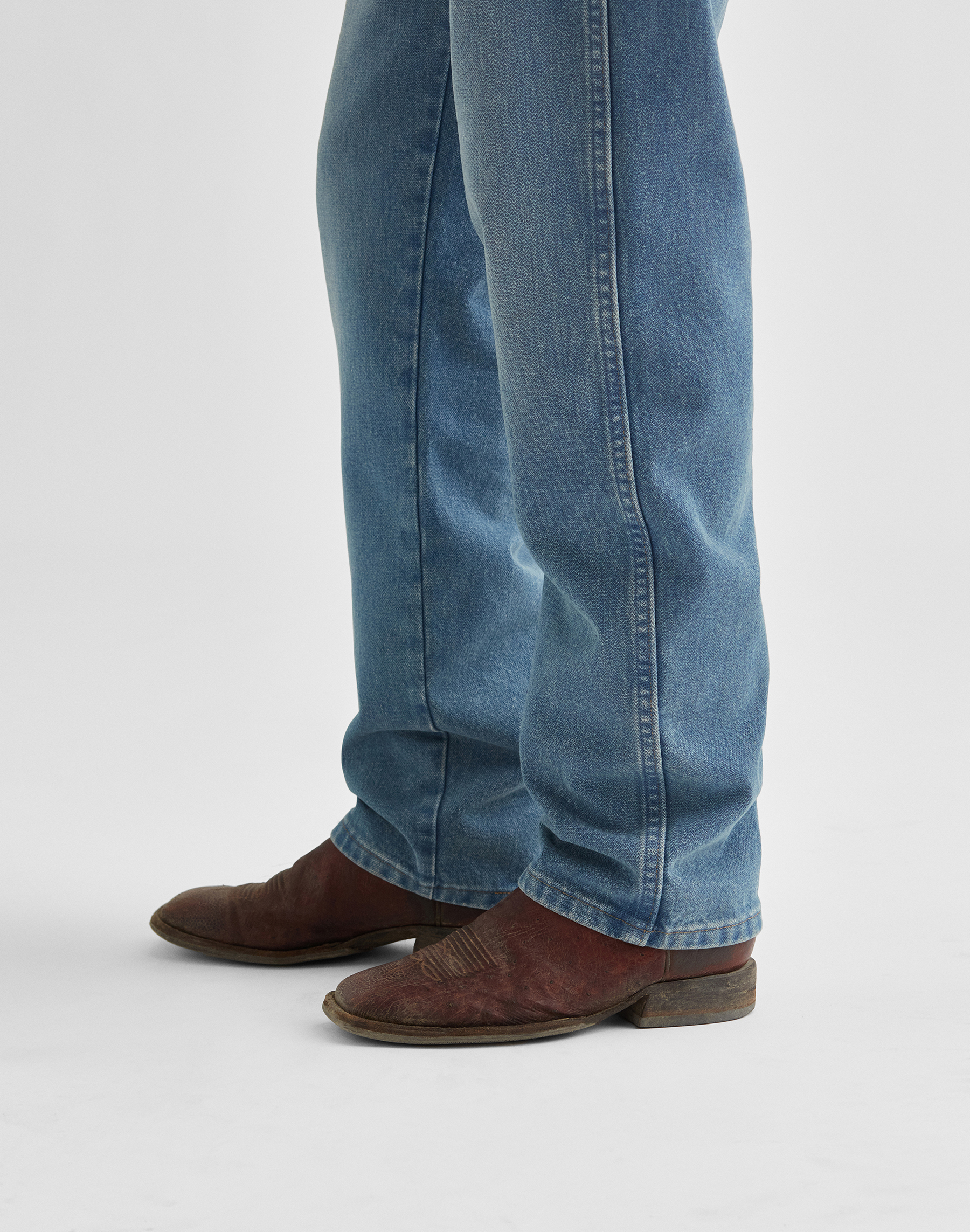 ג'ינס 13MWZ בגזרת Cowboy Cut® – תמונה 9