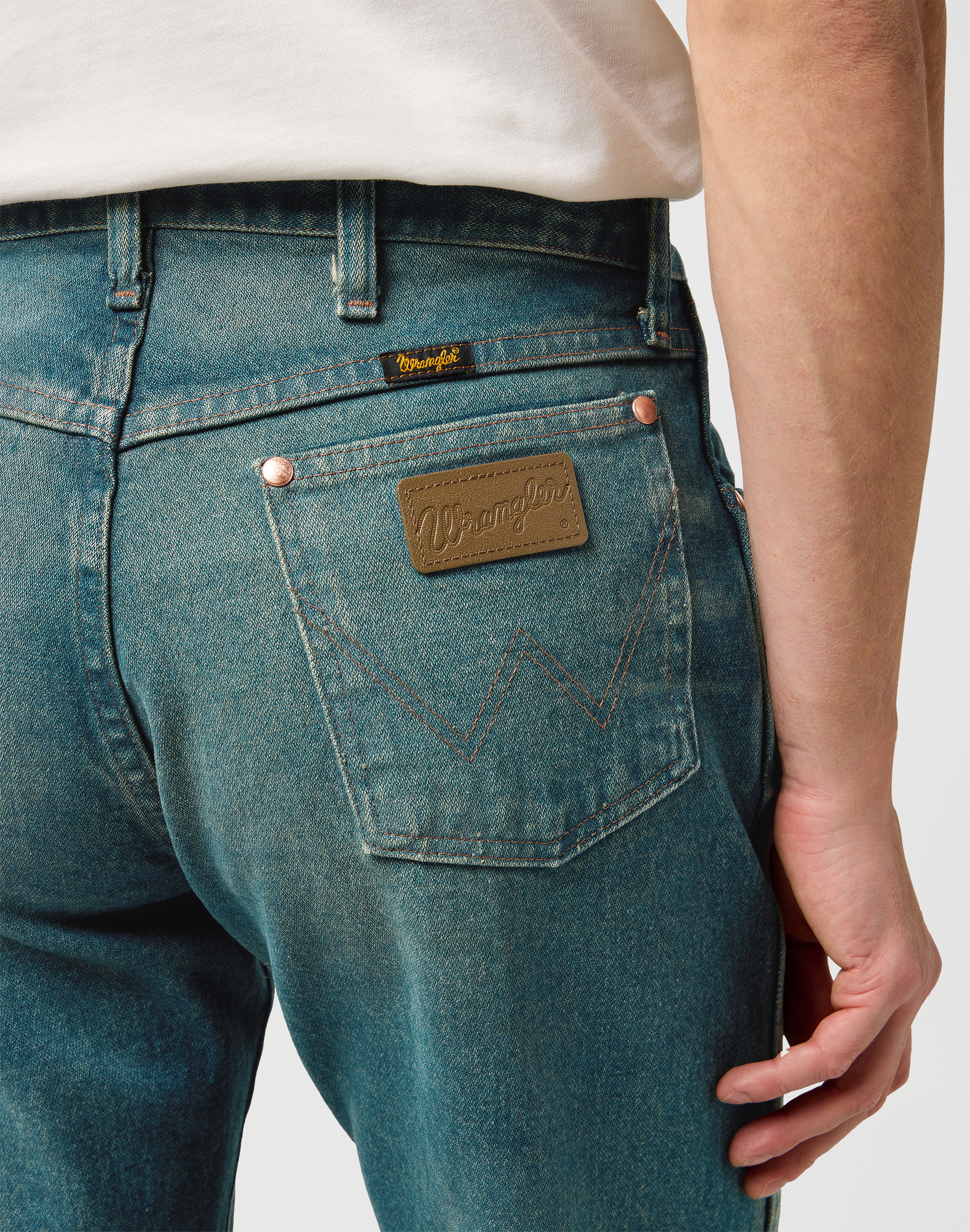 ג'ינס 13MWZ בגזרת Cowboy Cut® – תמונה 4