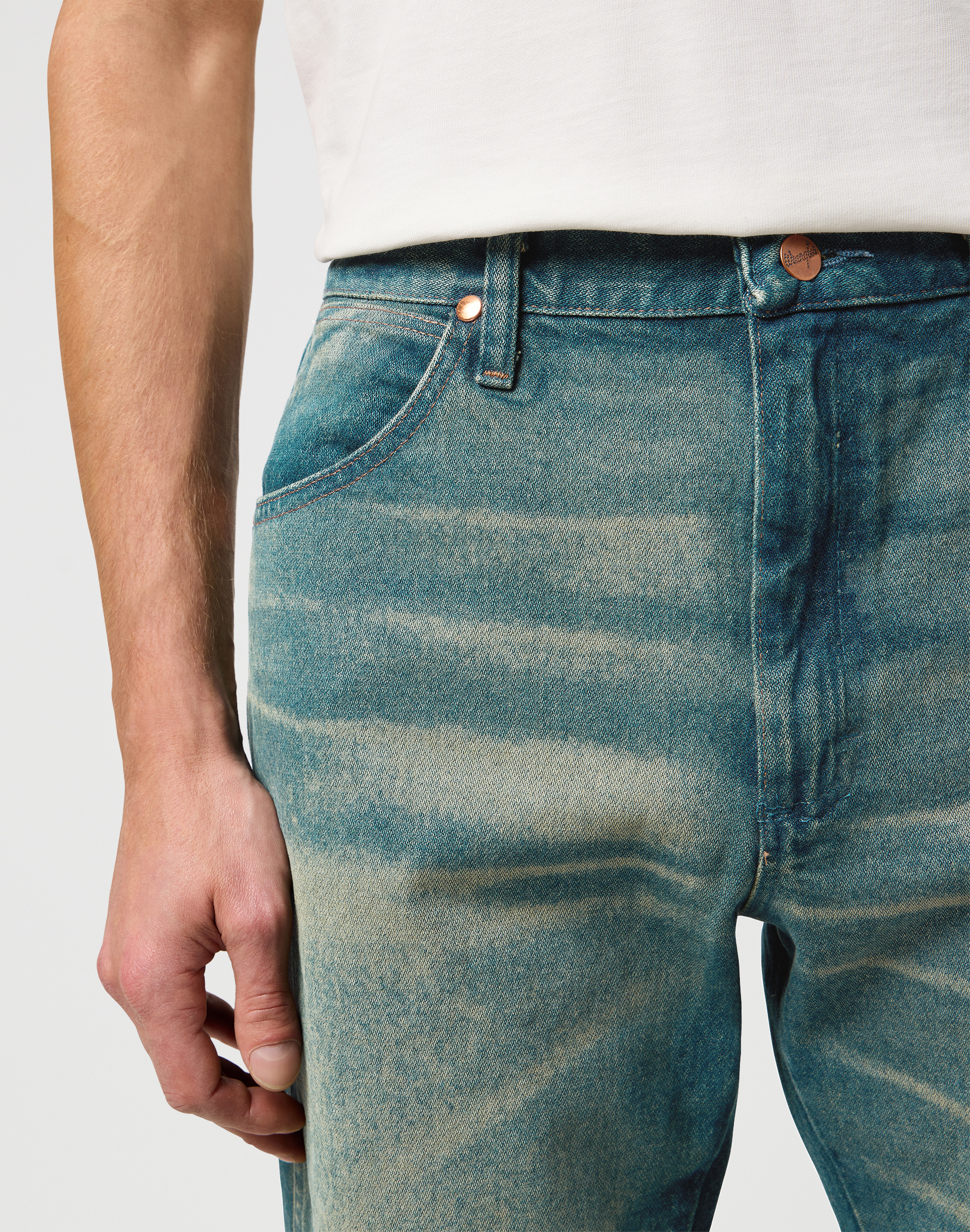 ג'ינס 13MWZ בגזרת Cowboy Cut® – תמונה 5