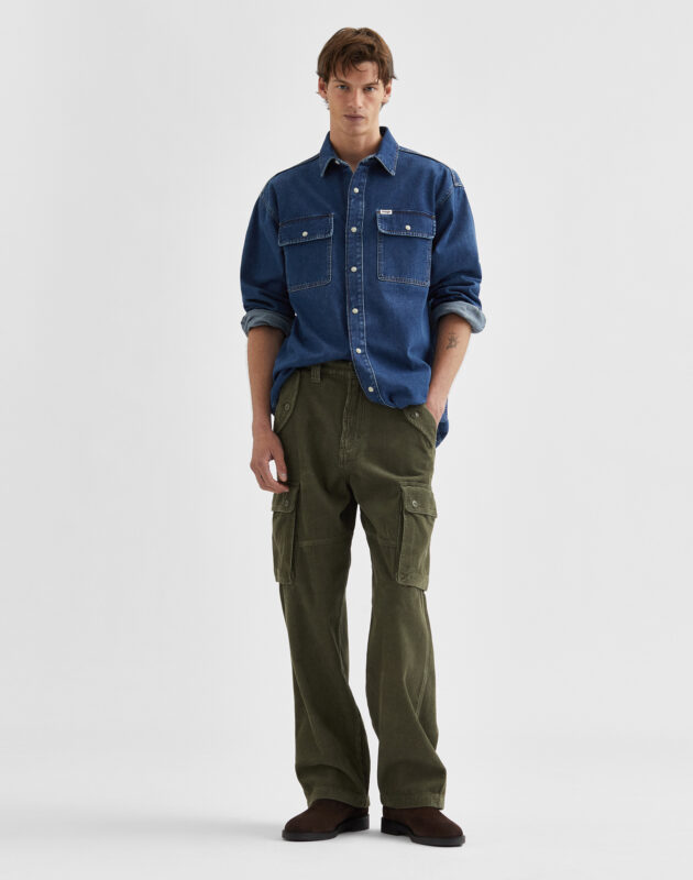 חולצת ג’ינס משוחררת