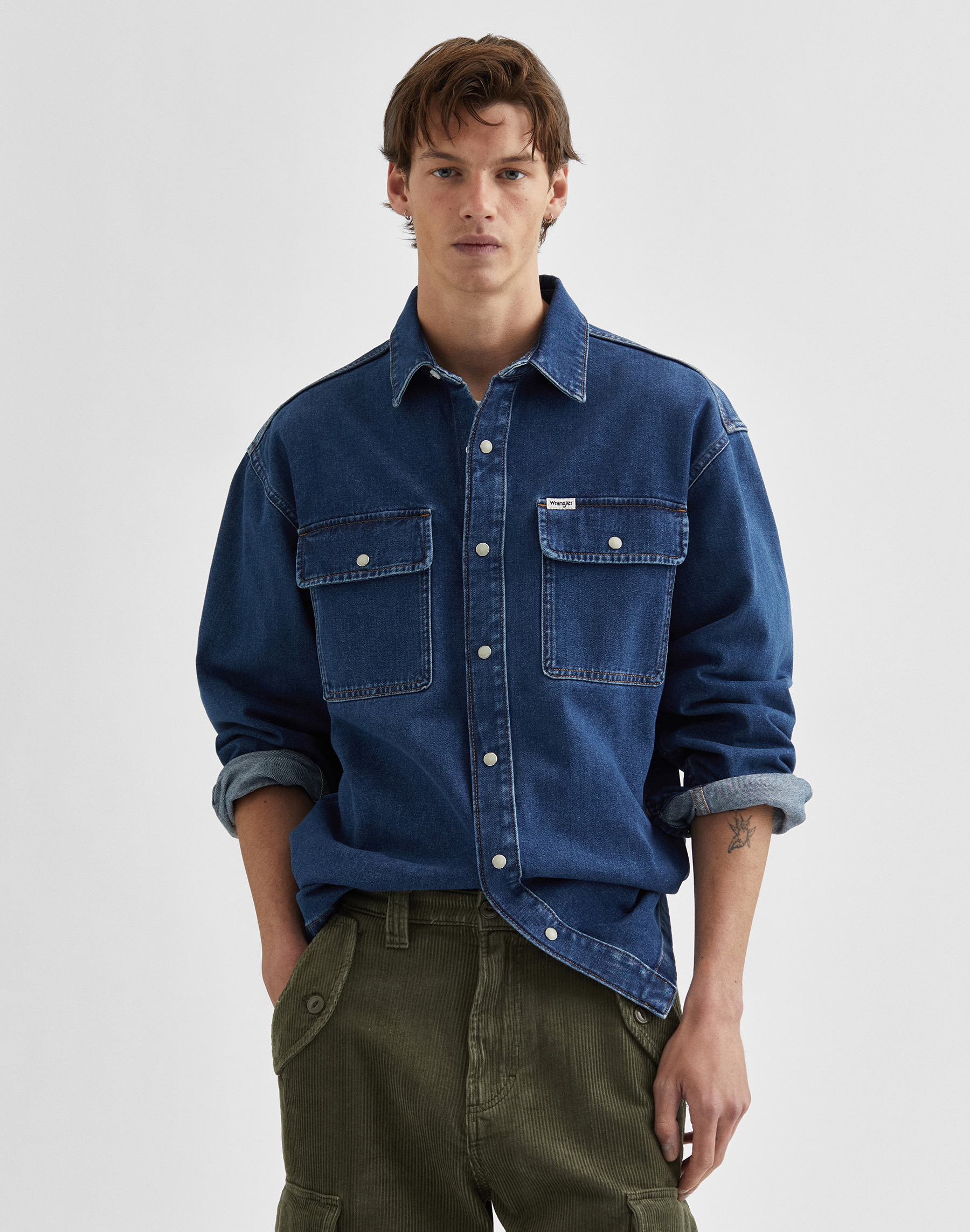 חולצת ג'ינס משוחררת – תמונה 3