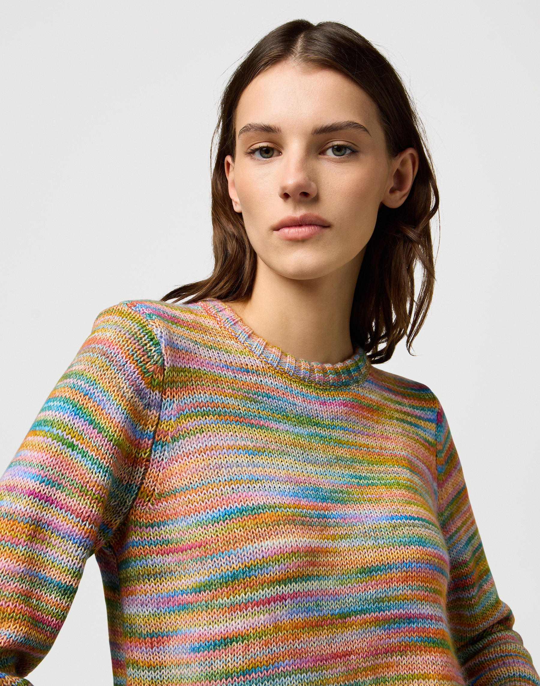 סוודר בגזרה צמודה – תמונה 4