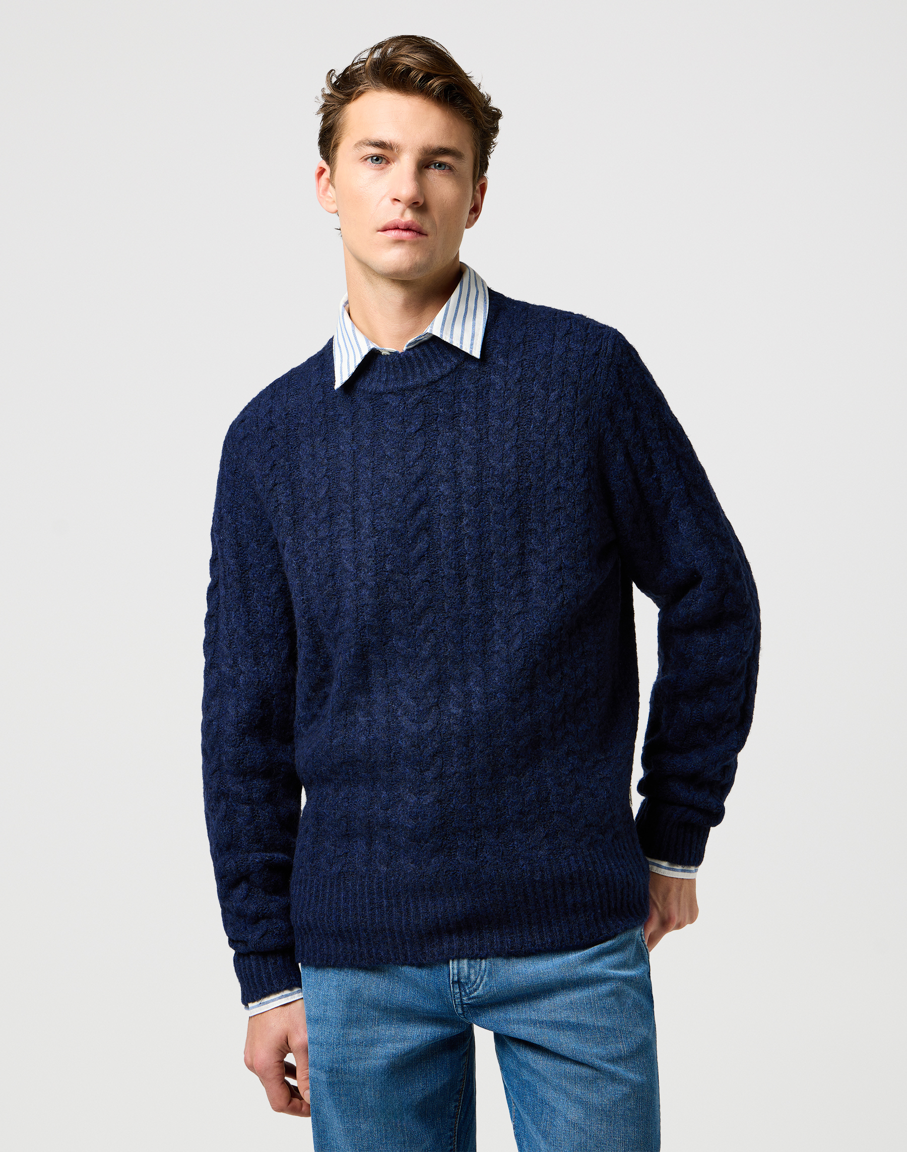 סריג בצבע כחול