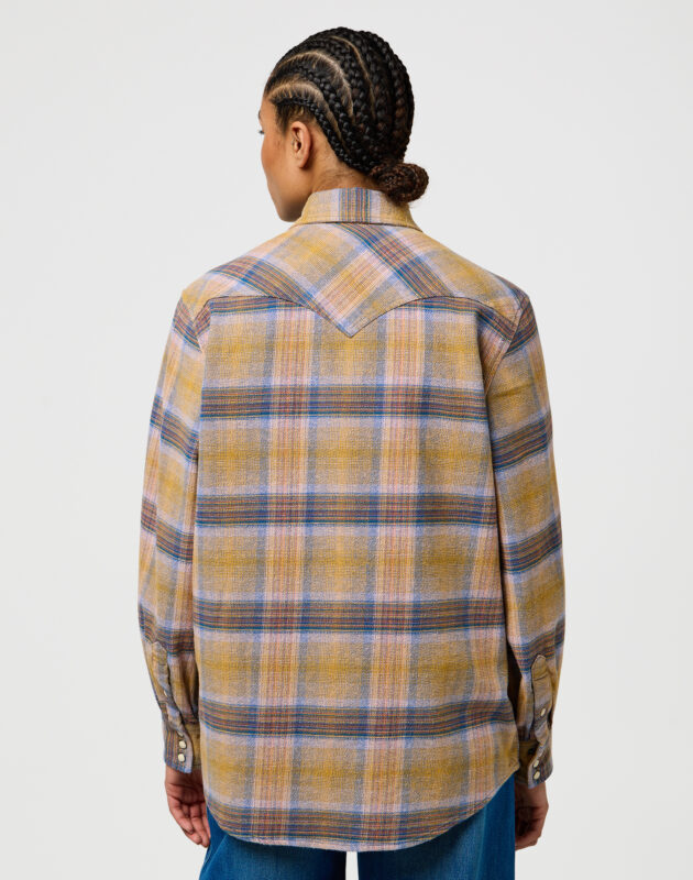 חולצת משבצות מכופתרת ארוכה