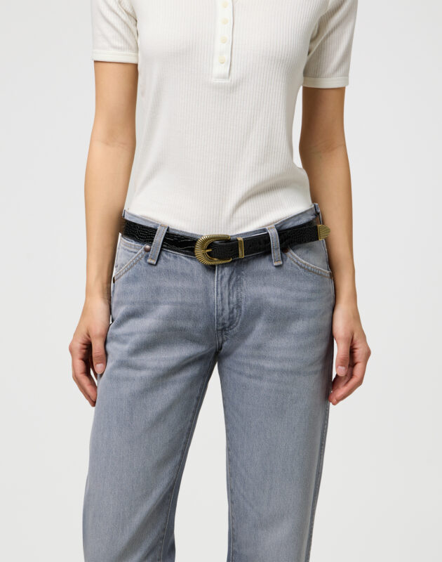 חגורת עור בצבע שחור