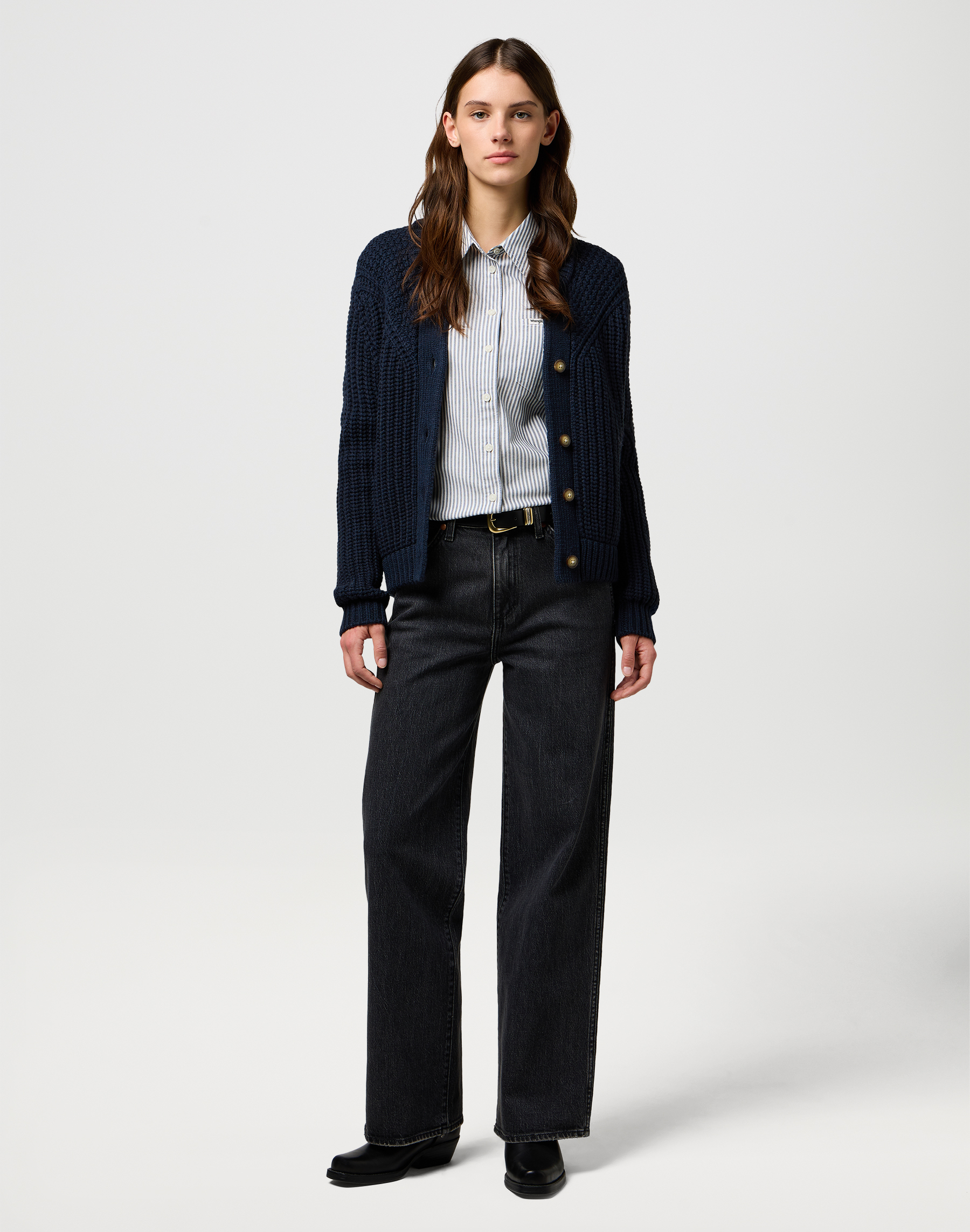 חולצת פסים מכופתרת בגזרה קלאסית – תמונה 6