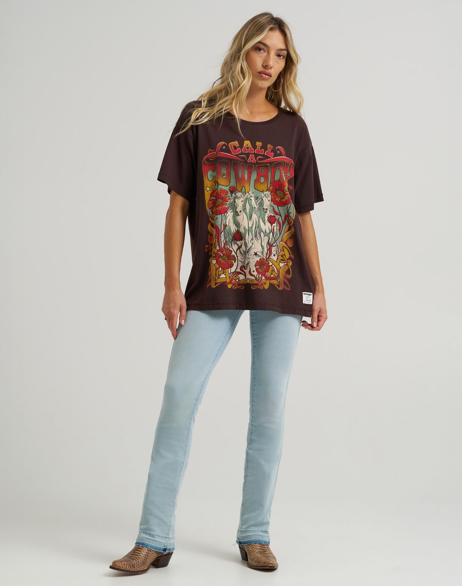 חולצת TEE בגזרת אוברסייז