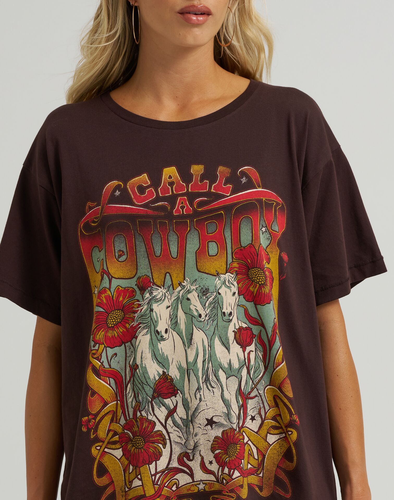 חולצת TEE בגזרת אוברסייז – תמונה 3