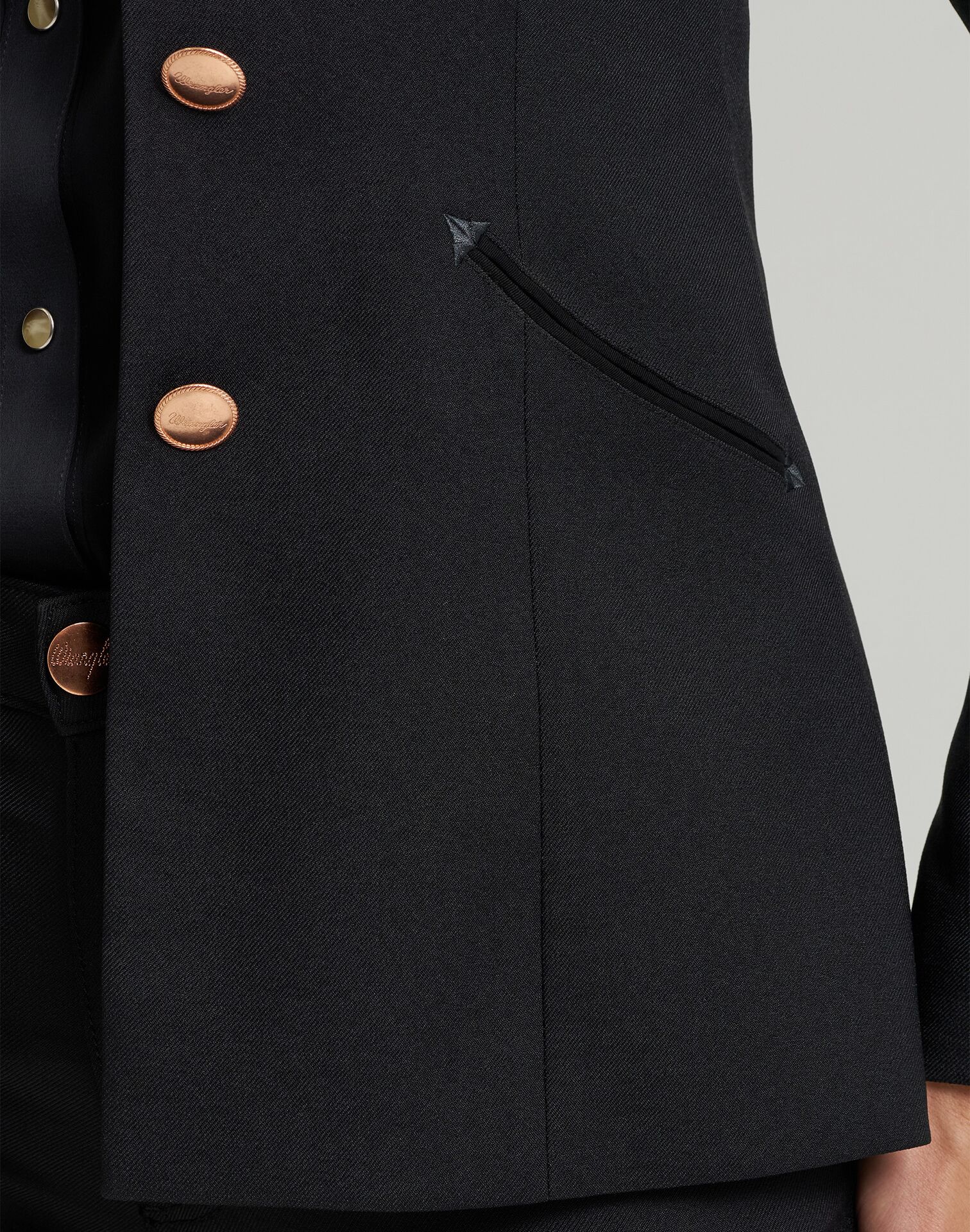 בלייזר Polywrancher מקולקציית Wrangler® X Lainey Wilson – תמונה 6