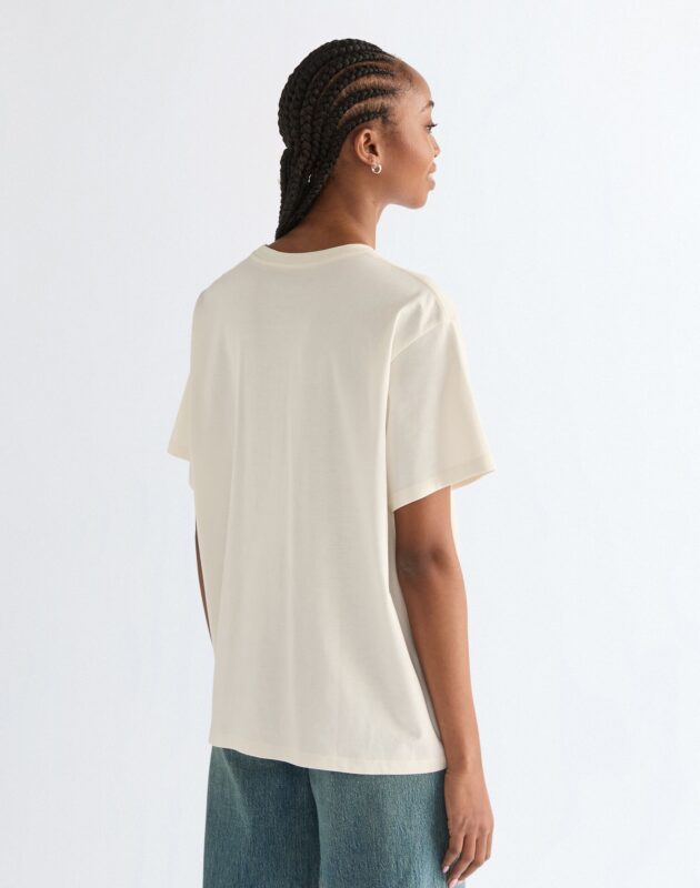 חולצת טי שירט קצרה