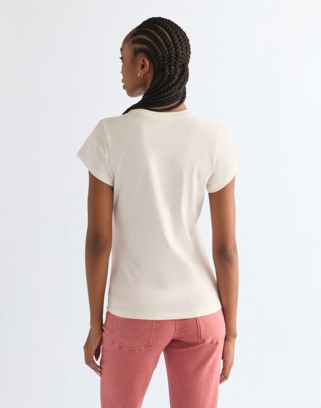 חולצת טי שירט קצרה