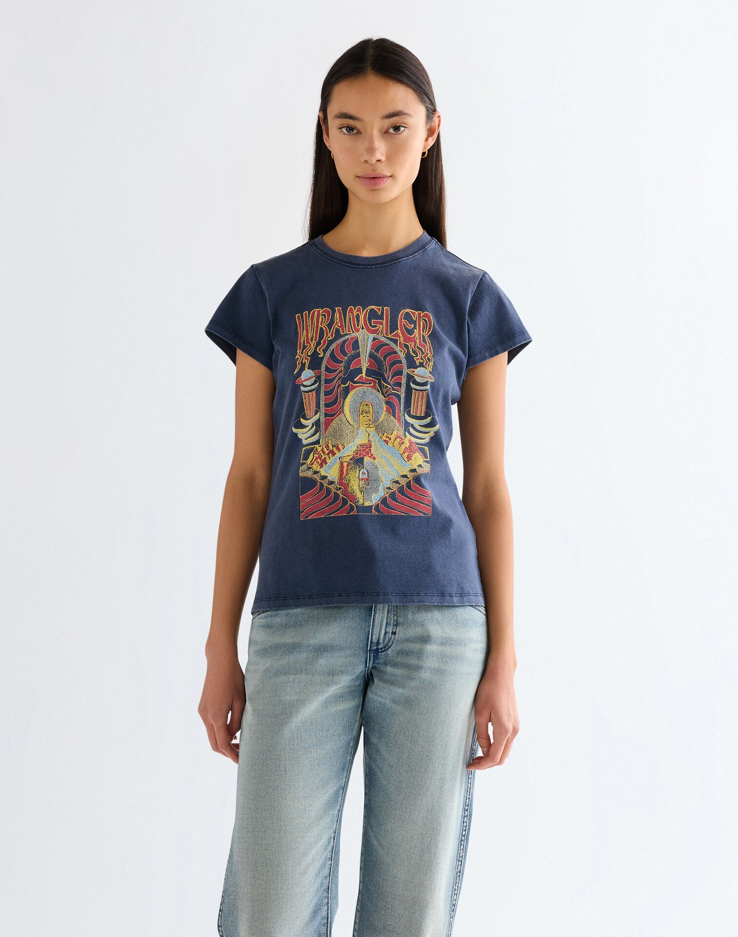 חולצת טי שירט קצרה